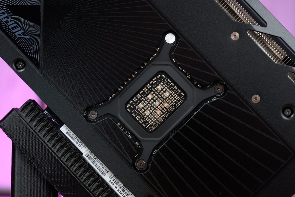 AORUS GeForce RTX 5080 MASTER 16G review 24