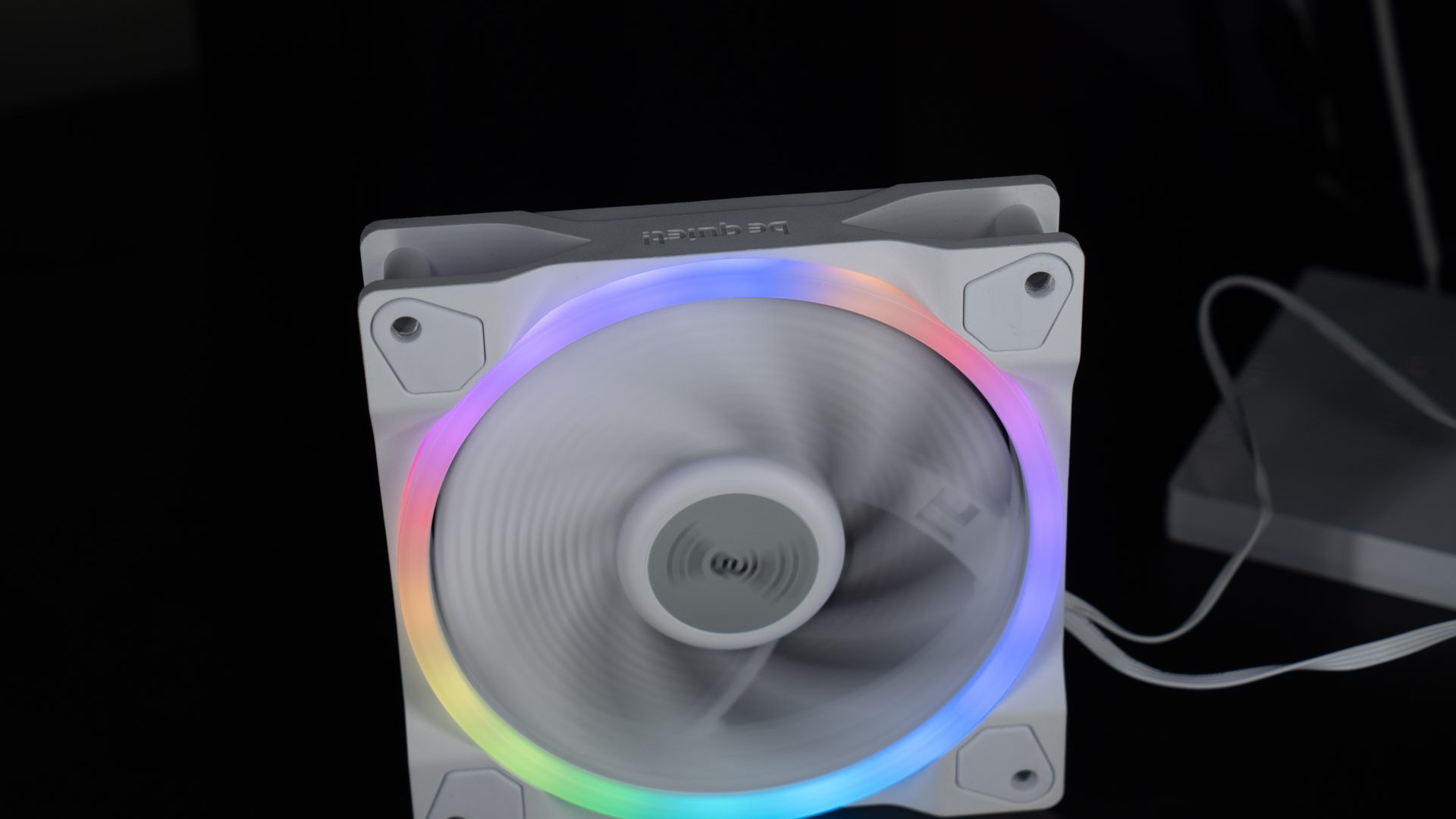 Be Quiet Light Wings White 13 Be Quiet Light Wings White 13