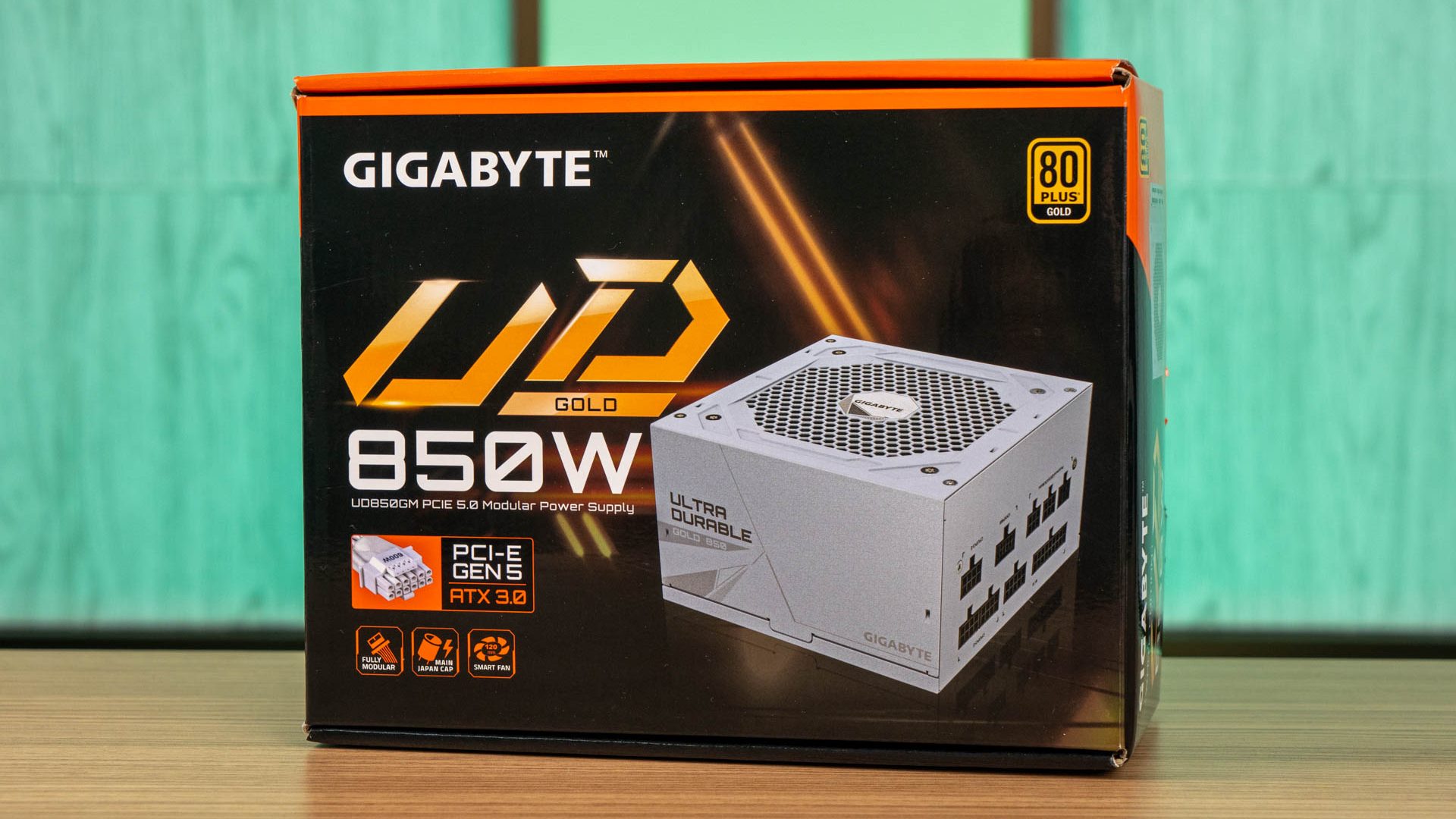 Gigabyte UD 850W 01