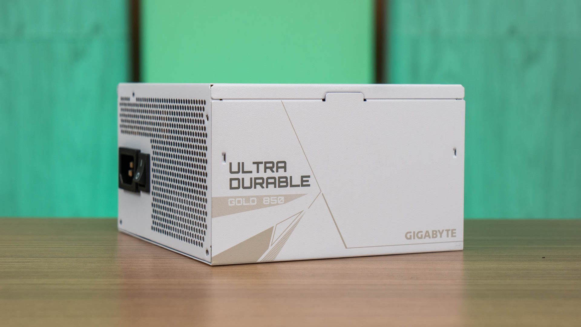 Gigabyte UD 850W 07