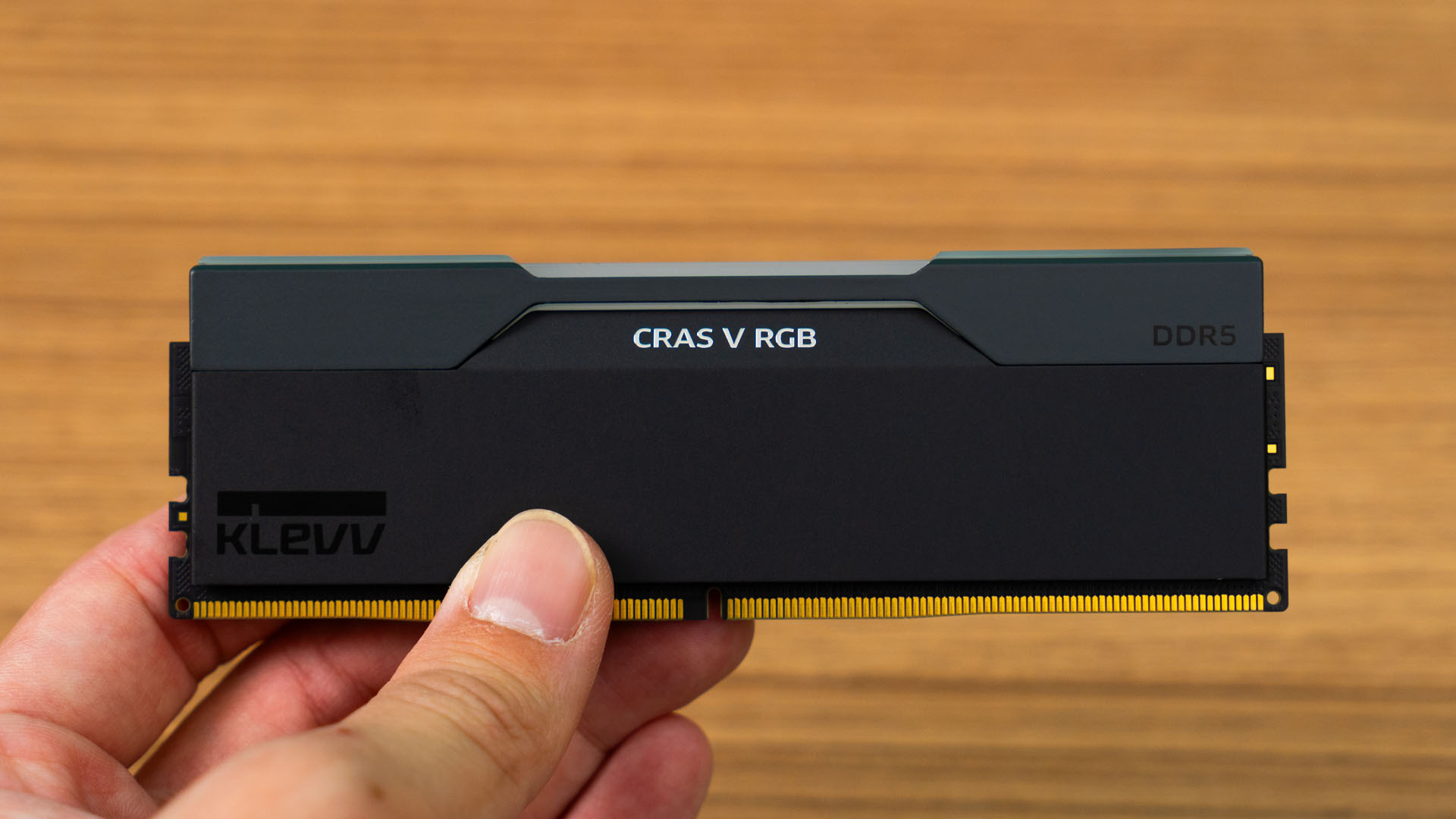 KLEVV CRAS V RGB 7 KLEVV CRAS V RGB 7